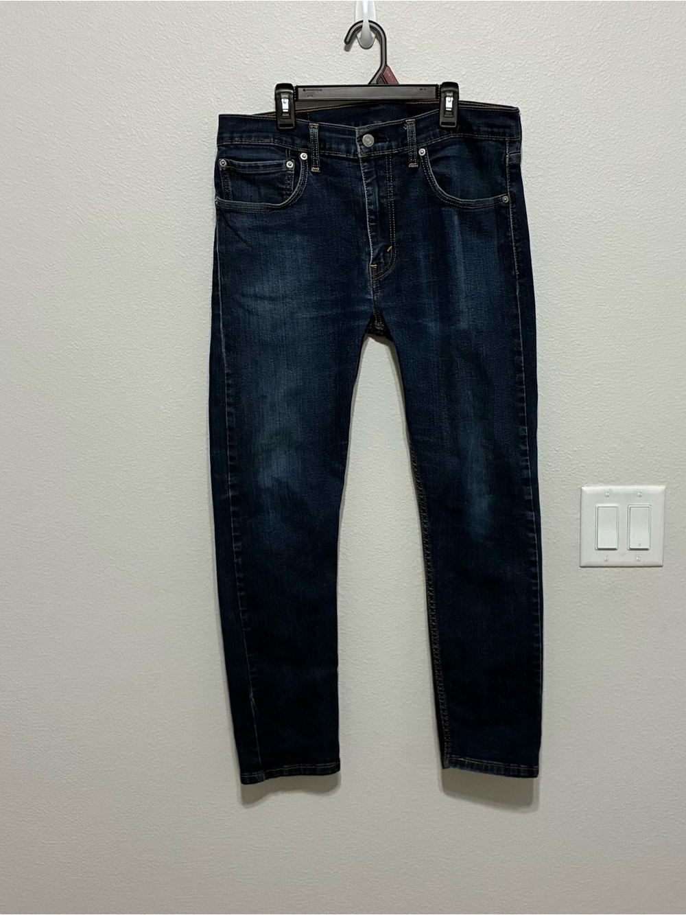 Levi's 512 Men's Dark Blue Slim Taper Jeans Size 34X30 Casual Everyday Classic